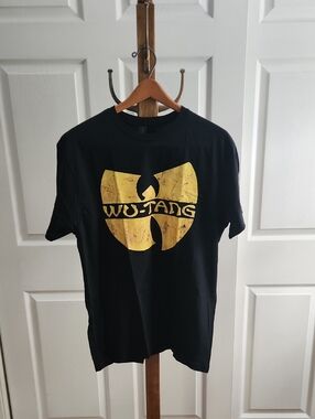 NWOT Custom Wu-Tang Crewneck T-Shirt